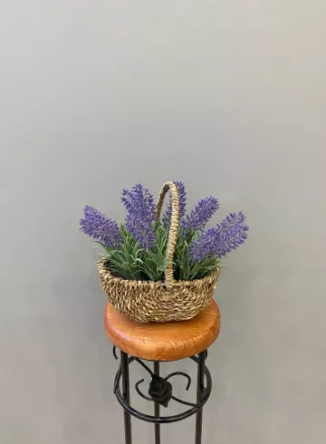 Лаванда в корзине от интернет-магазина цветов в 