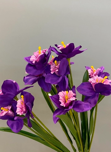 Нарцисс Фиолетовый (иск.) от интернет-магазина цветов в 