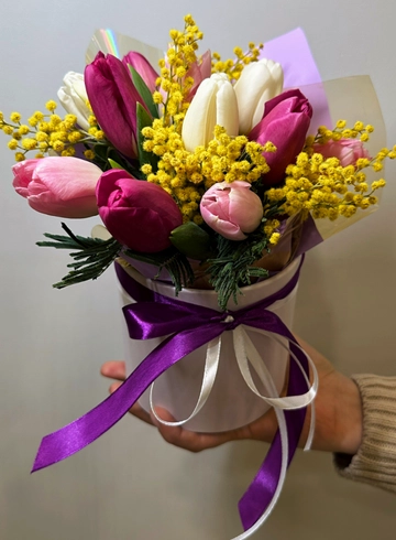 Композиция &laquo;Маленький Сюрприз&raquo; от интернет-магазина цветов в 