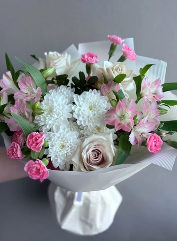 Букет «Подарок фей» от интернет-магазина цветов в 