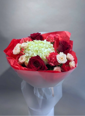 Букет &laquo;Элегантный&raquo; от интернет-магазина цветов в 