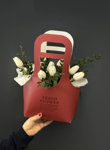 Композиция &laquo;Бордо&raquo; от интернет-магазина цветов в 