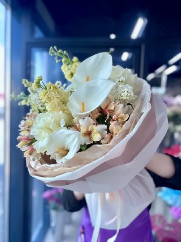 Букет &laquo;Надежда&raquo; от интернет-магазина цветов в 