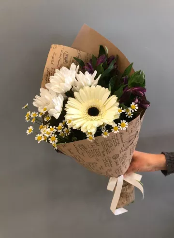 Букет «В первый раз,в первый класс» от интернет-магазина цветов в 