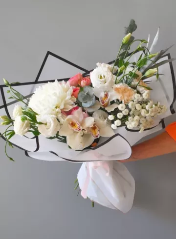 Букет  &laquo;Симфония&raquo; от интернет-магазина цветов в 