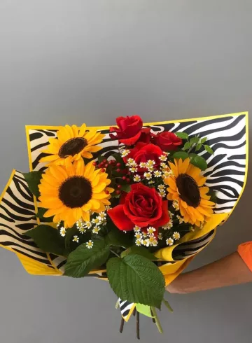 Букет &laquo;Яркая осень&raquo; от интернет-магазина цветов в 
