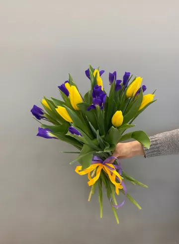 Букет &laquo;Весенний&raquo; от интернет-магазина цветов в 