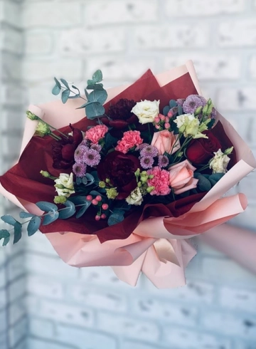 Композиция &laquo;Заветная мечта&raquo; с пионами от интернет-магазина цветов в 