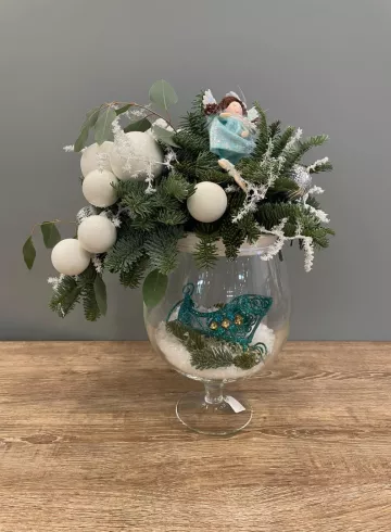 Композиция «Новогодняя» №28 от интернет-магазина цветов в 